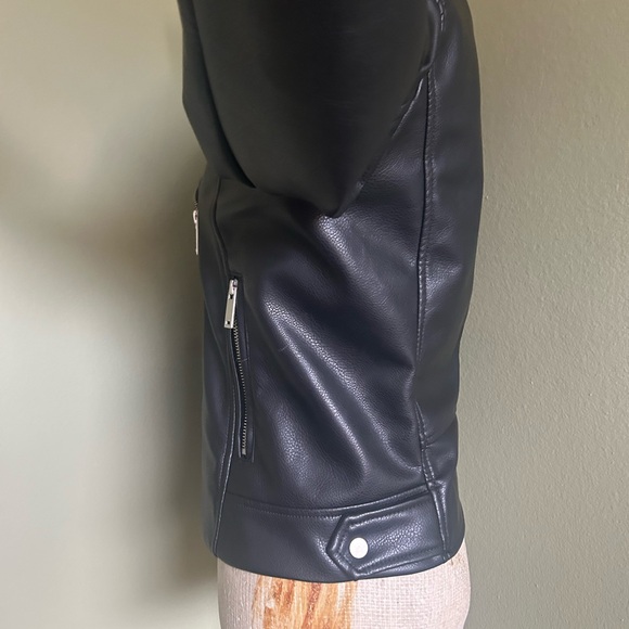 H&M Black Faux Leather Moto Biker Jacket Sz XS - Picture 8 of 9